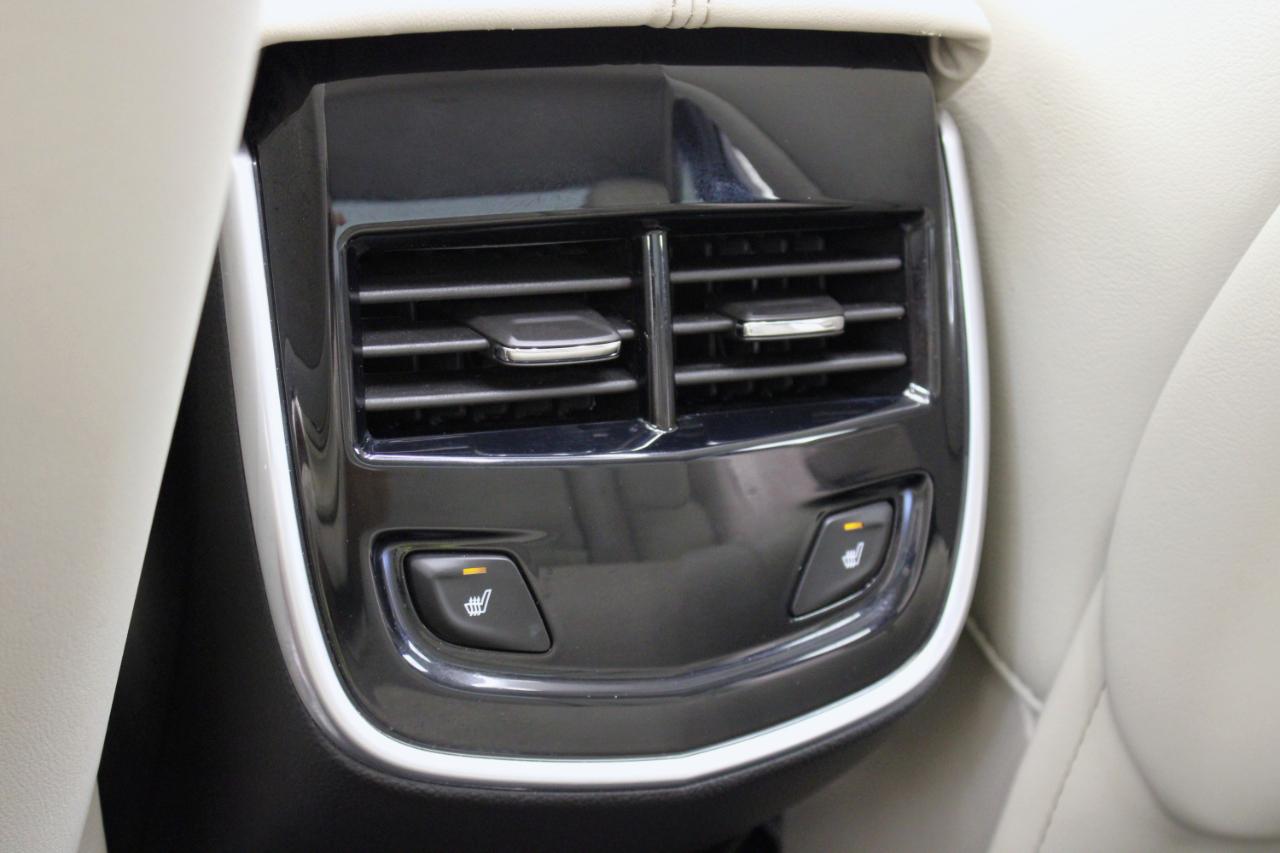 Cadillac XTS 4dr Sdn Luxury FWD 2018