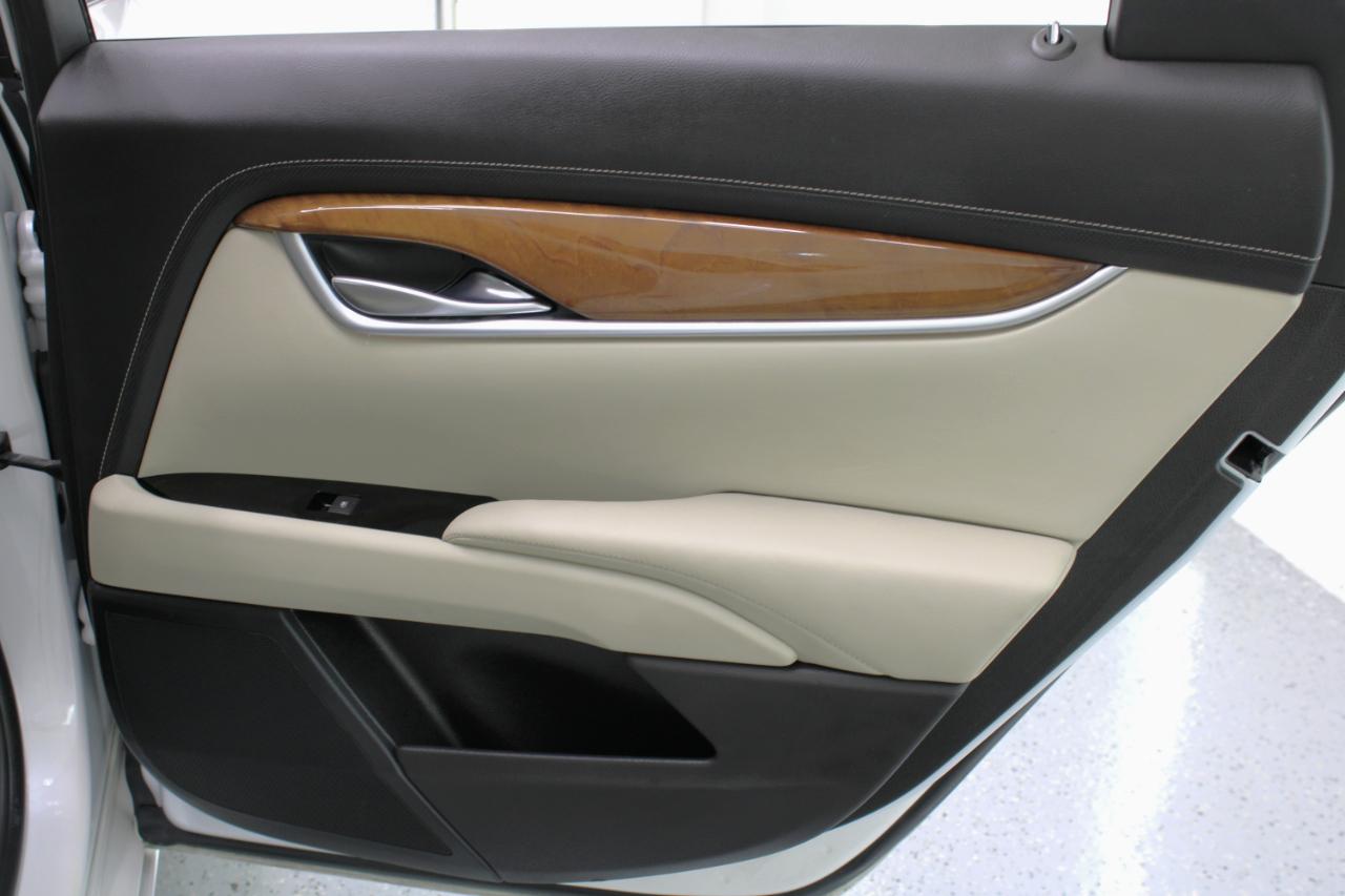 Cadillac XTS 4dr Sdn Luxury FWD 2018