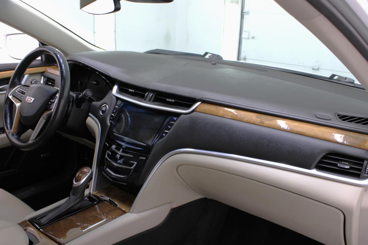 Cadillac XTS 4dr Sdn Luxury FWD 2018