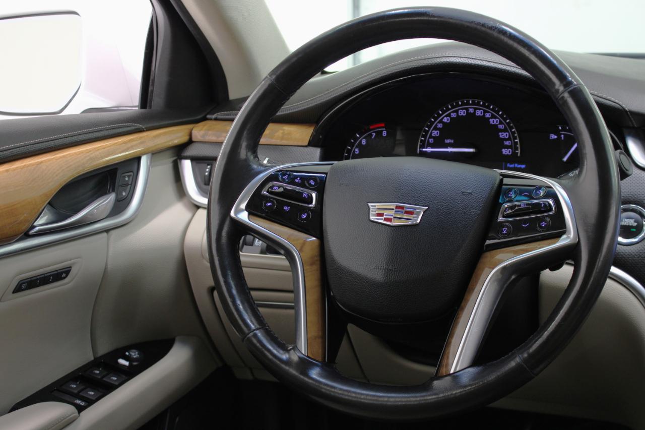 Cadillac XTS 4dr Sdn Luxury FWD 2018