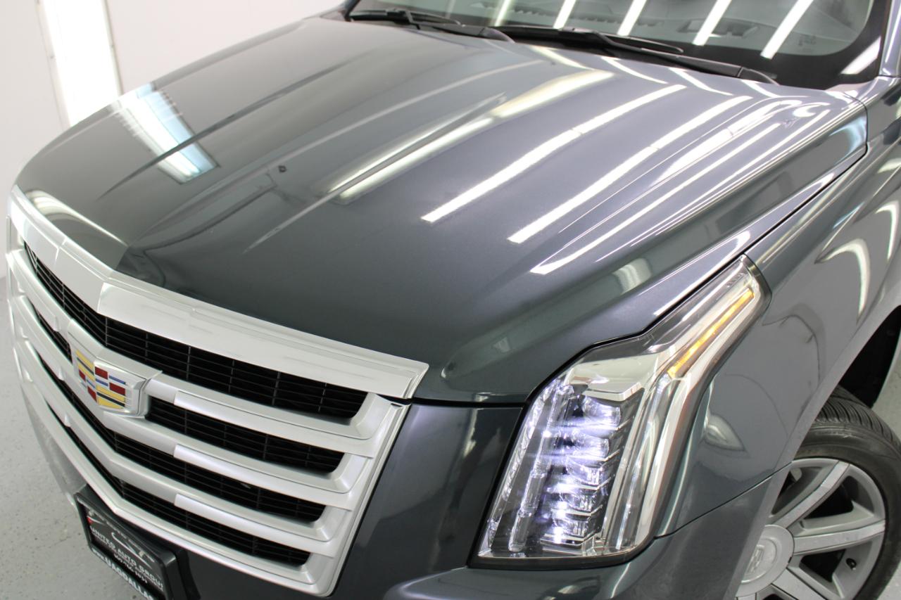 Cadillac Escalade ESV 4WD 4dr Premium Luxury 2019