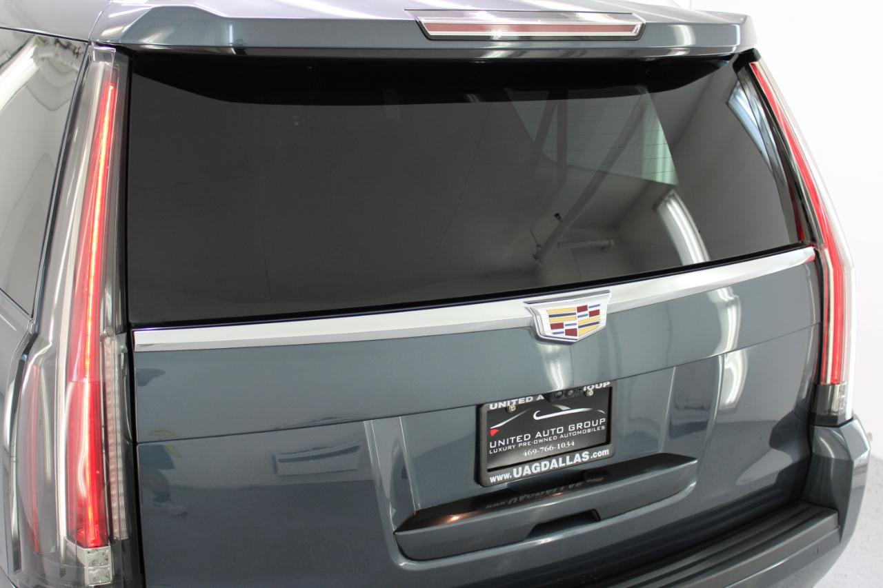 Cadillac Escalade ESV 4WD 4dr Premium Luxury 2019