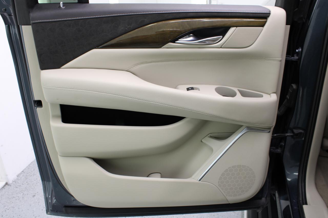 Cadillac Escalade ESV 4WD 4dr Premium Luxury 2019
