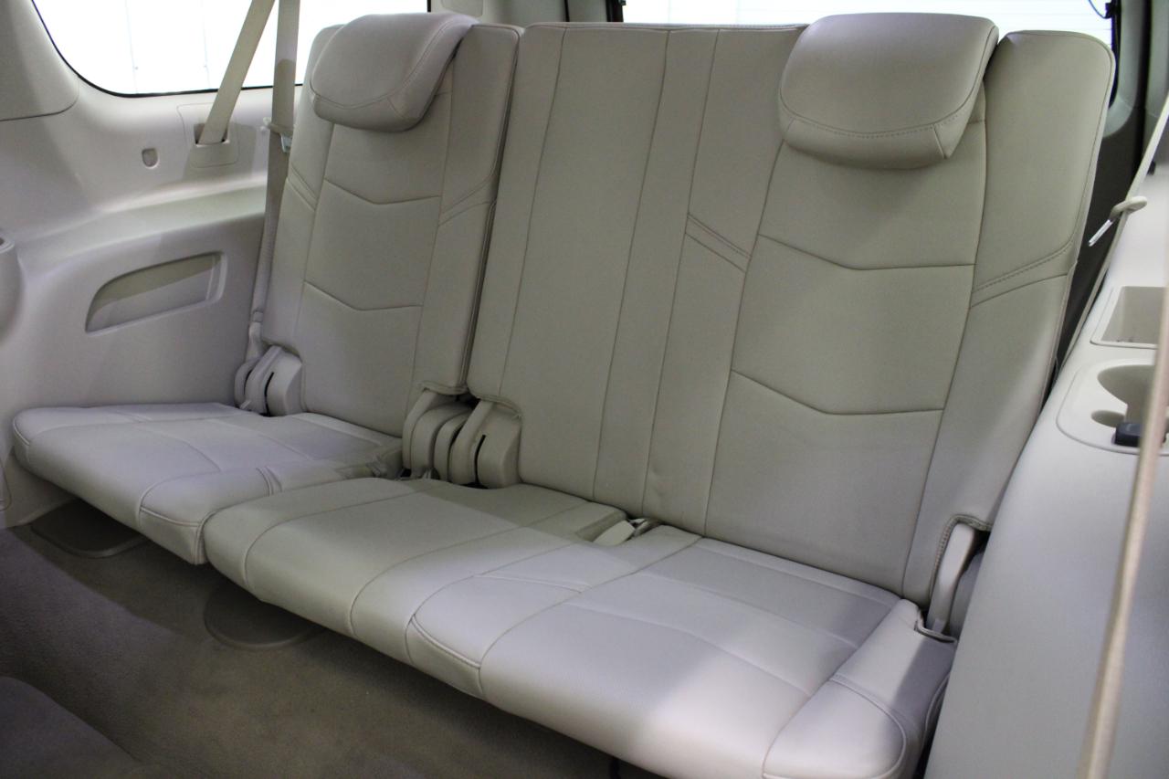 Cadillac Escalade ESV 4WD 4dr Premium Luxury 2019