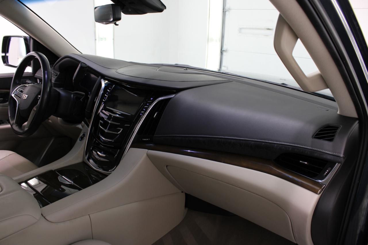 Cadillac Escalade ESV 4WD 4dr Premium Luxury 2019