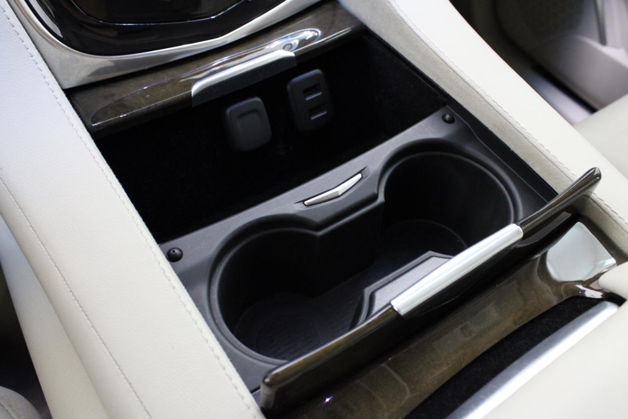 Cadillac Escalade ESV 4WD 4dr Premium Luxury 2019
