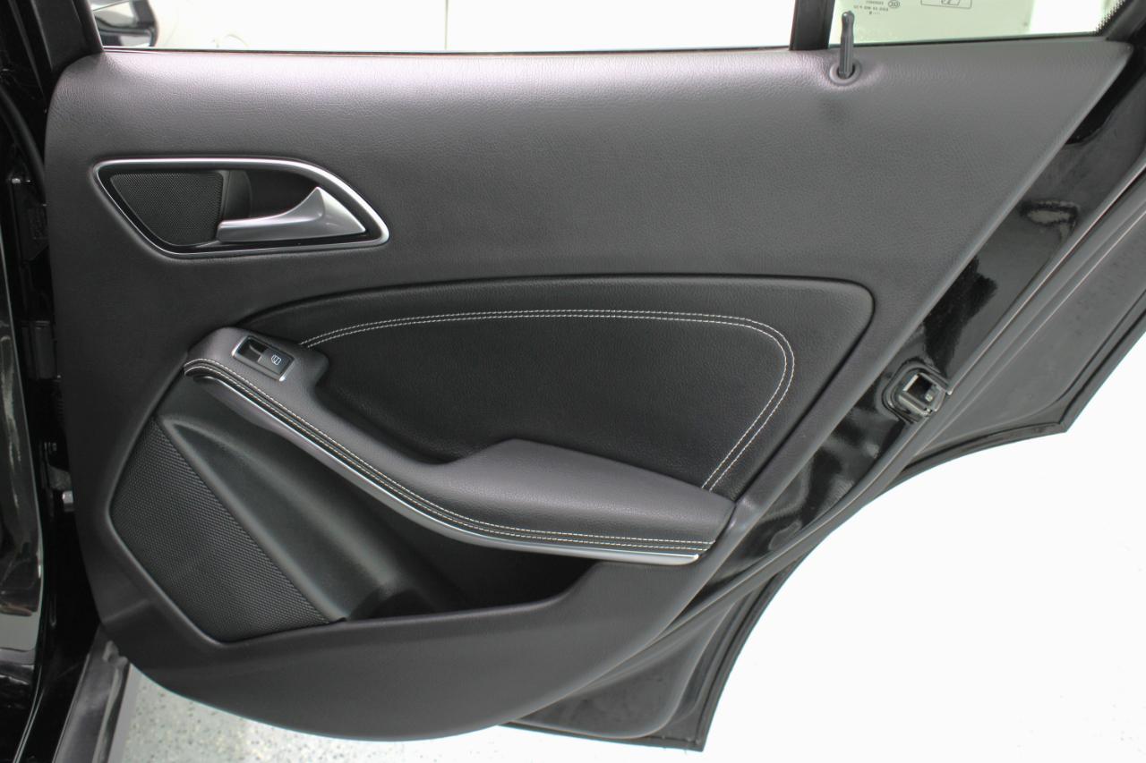 Mercedes-Benz GLA GLA 250 SUV 2019