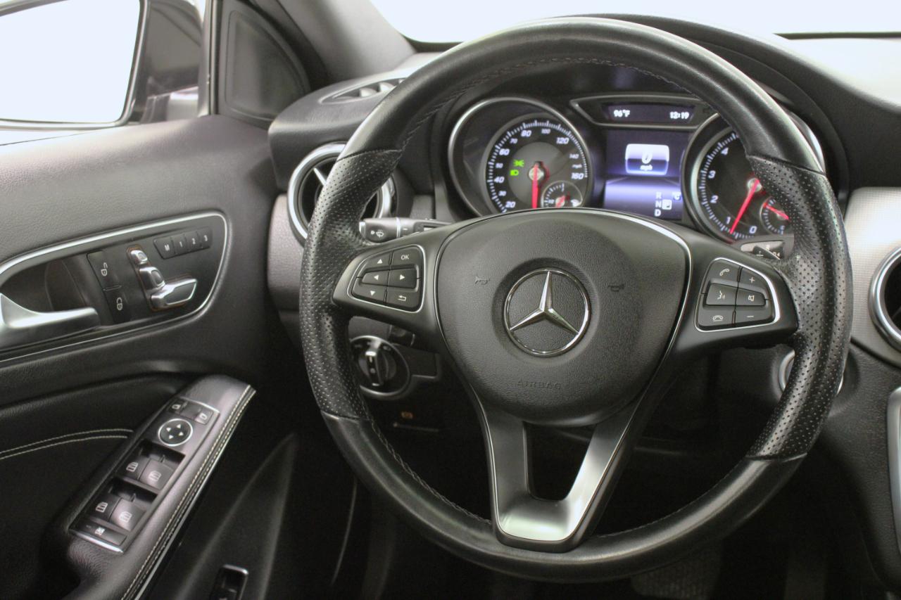 Mercedes-Benz GLA GLA 250 SUV 2019