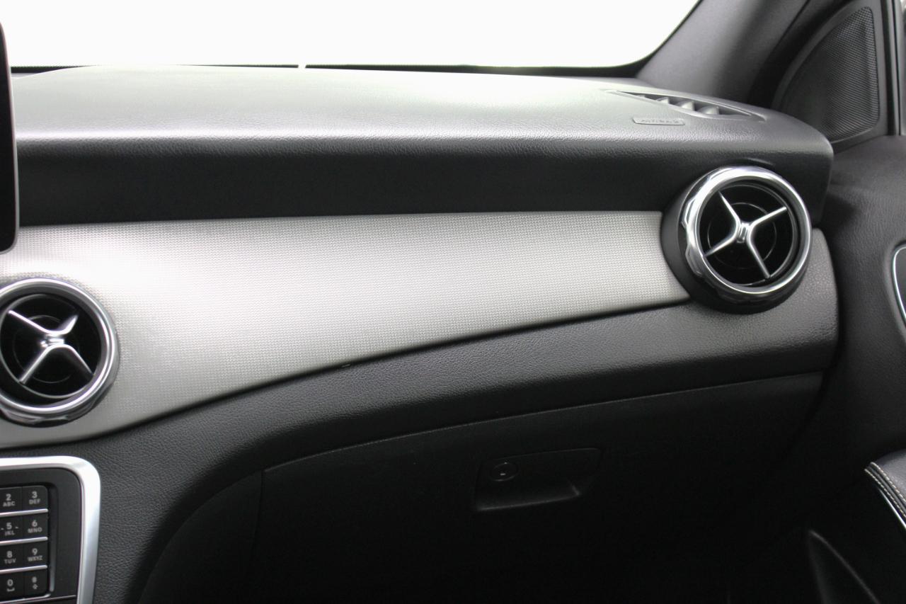 Mercedes-Benz GLA GLA 250 SUV 2019