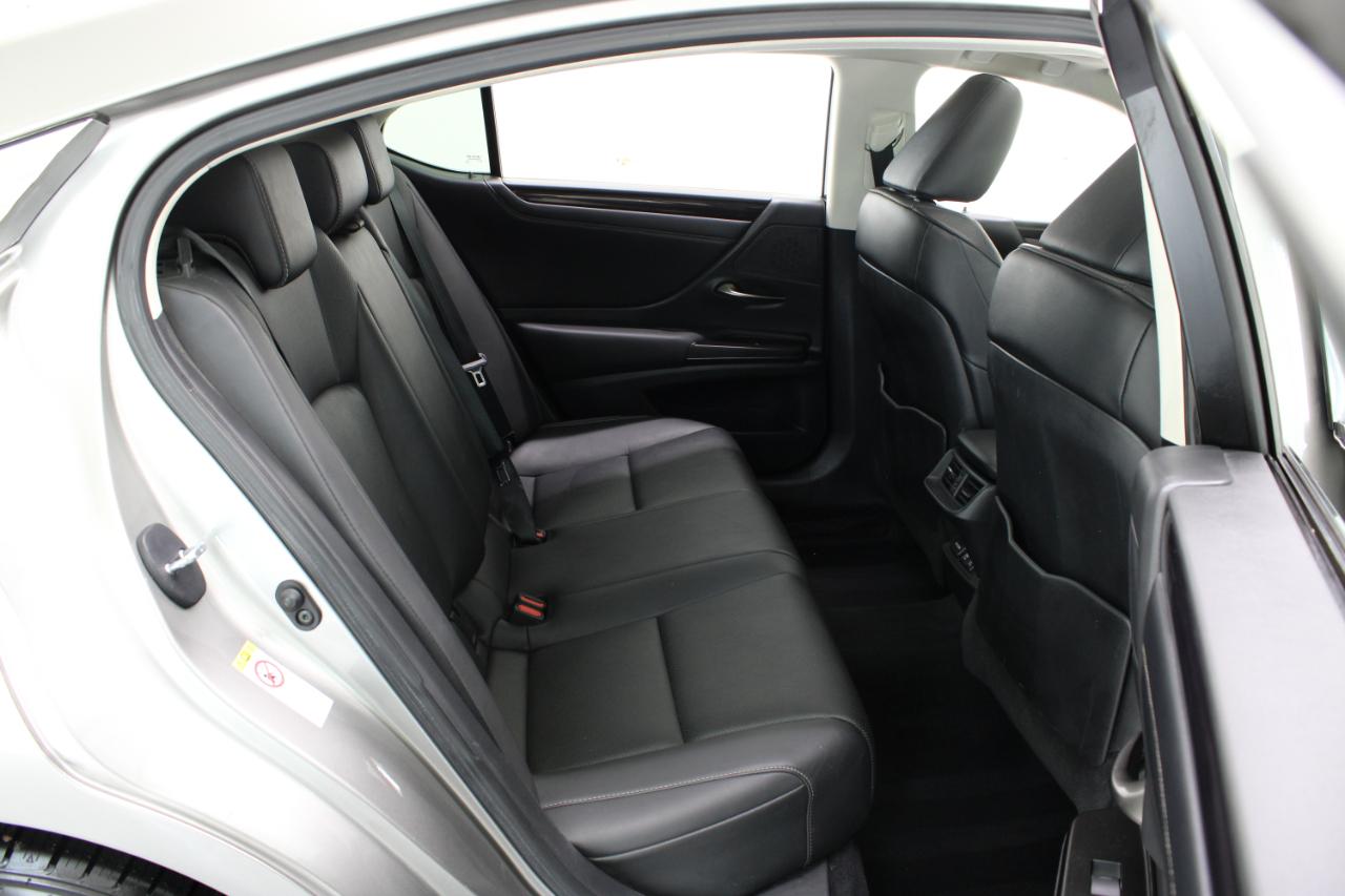 Lexus ES ES 350 FWD 2019