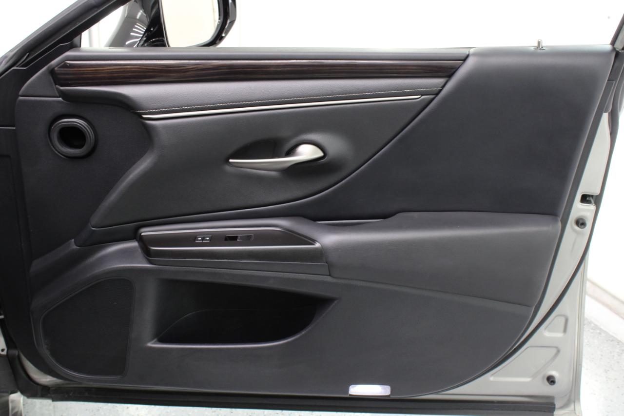 Lexus ES ES 350 FWD 2019