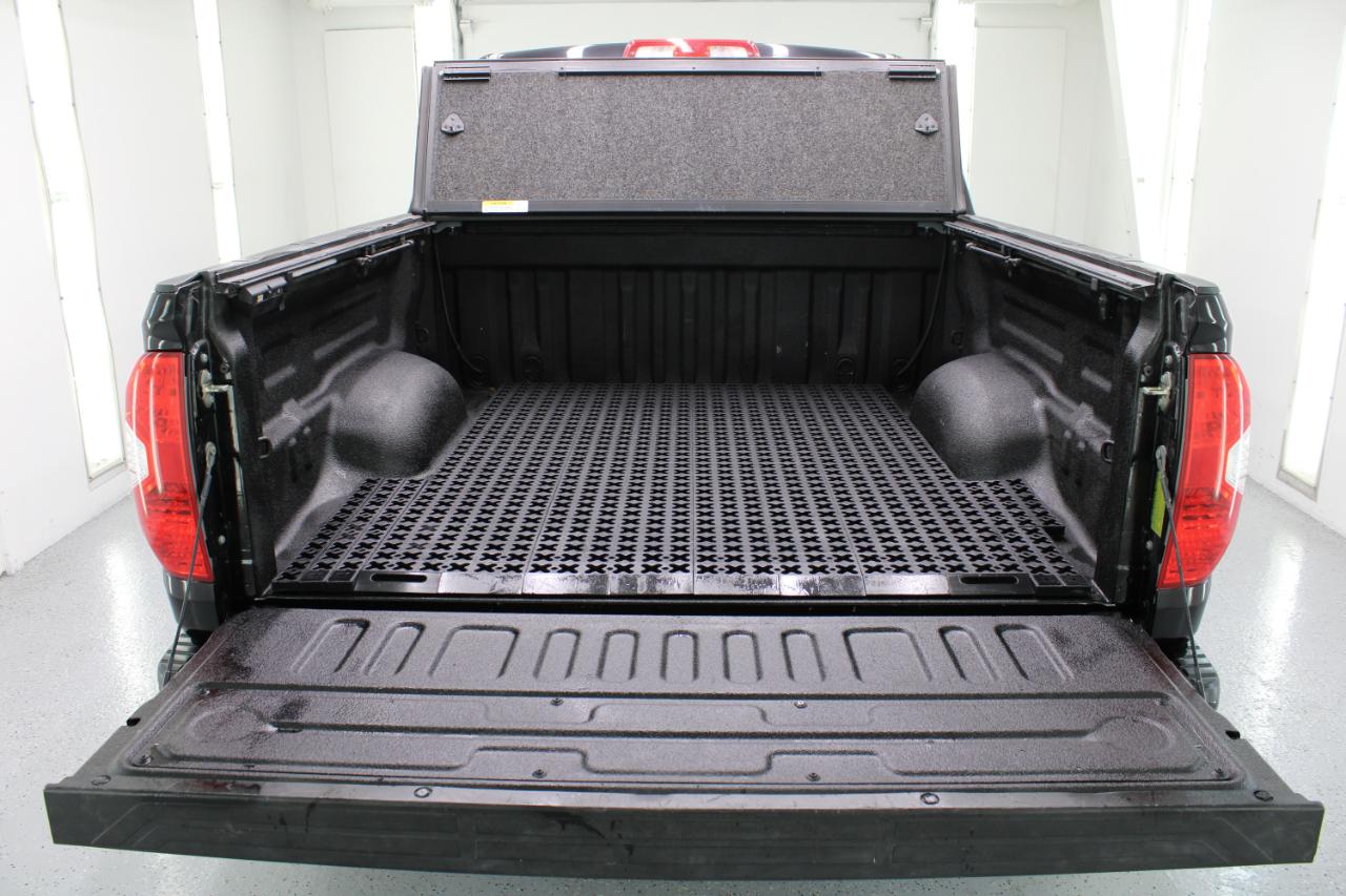 Toyota Tundra 4WD 1794 Edition CrewMax 5.5' Bed 5.7L FFV (Natl) 2017