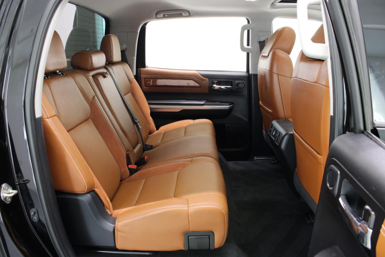 Toyota Tundra 4WD 1794 Edition CrewMax 5.5' Bed 5.7L FFV (Natl) 2017