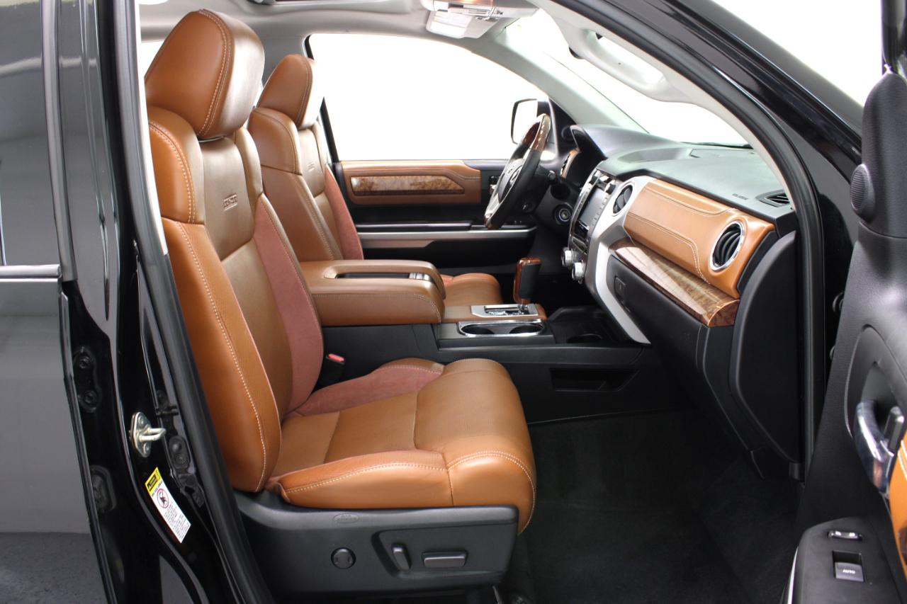 Toyota Tundra 4WD 1794 Edition CrewMax 5.5' Bed 5.7L FFV (Natl) 2017