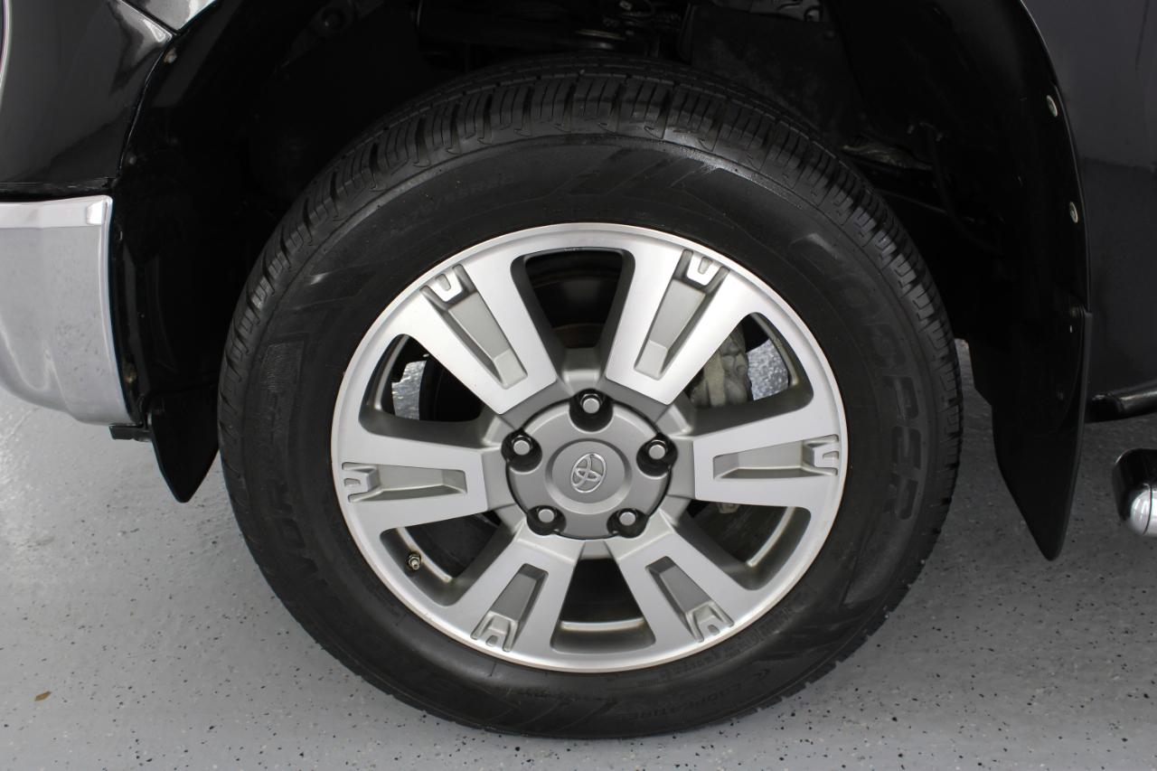 Toyota Tundra 4WD 1794 Edition CrewMax 5.5' Bed 5.7L FFV (Natl) 2017