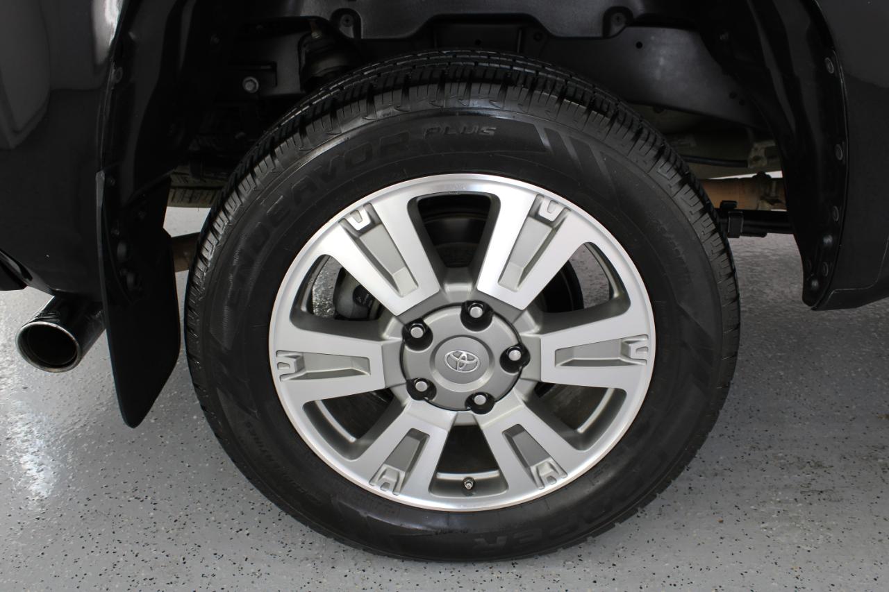 Toyota Tundra 4WD 1794 Edition CrewMax 5.5' Bed 5.7L FFV (Natl) 2017