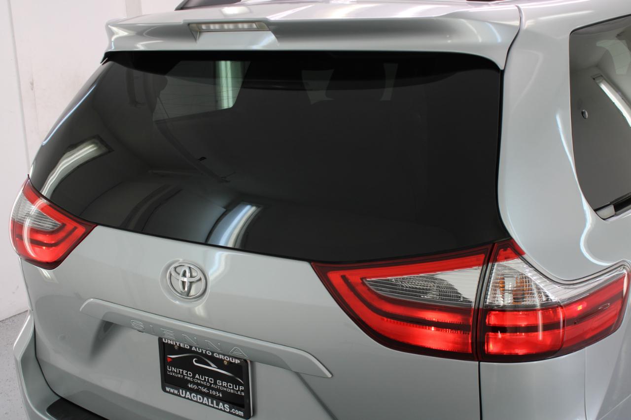 Toyota Sienna XLE Premium FWD 8-Passenger (Natl) 2020