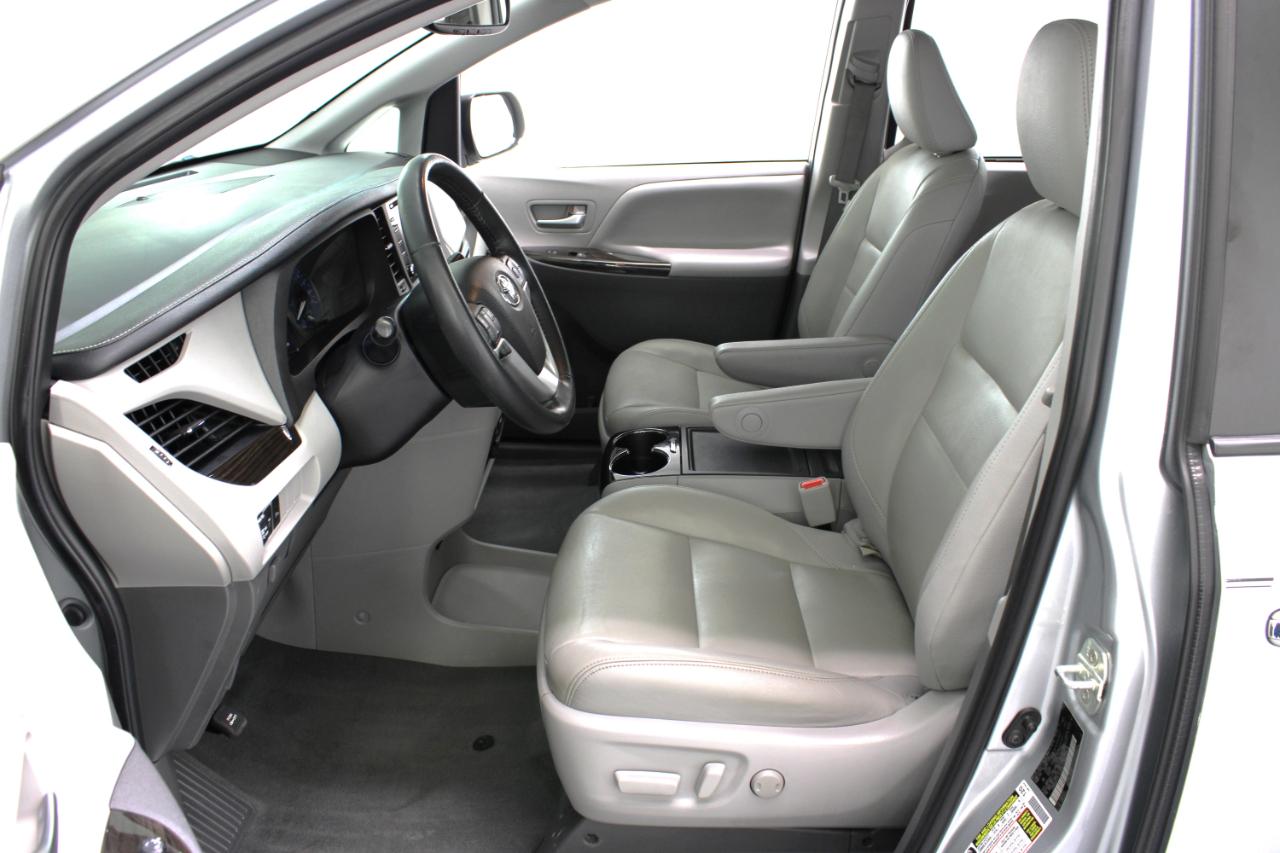 Toyota Sienna XLE Premium FWD 8-Passenger (Natl) 2020