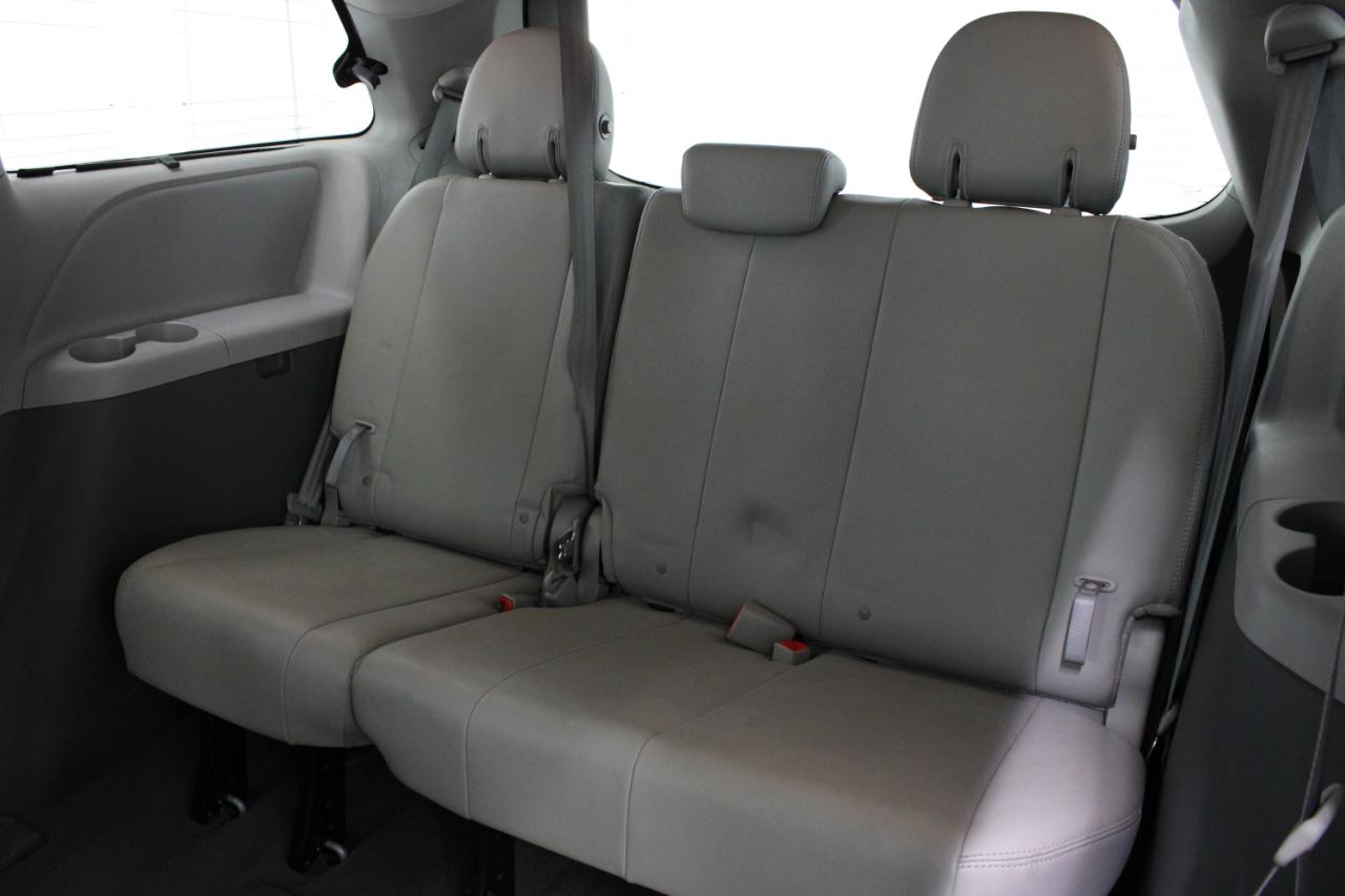 Toyota Sienna XLE Premium FWD 8-Passenger (Natl) 2020