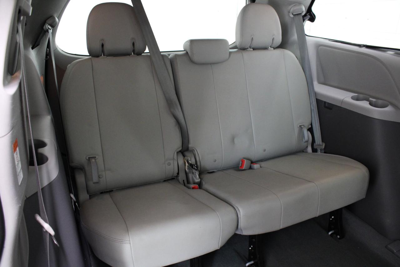 Toyota Sienna XLE Premium FWD 8-Passenger (Natl) 2020