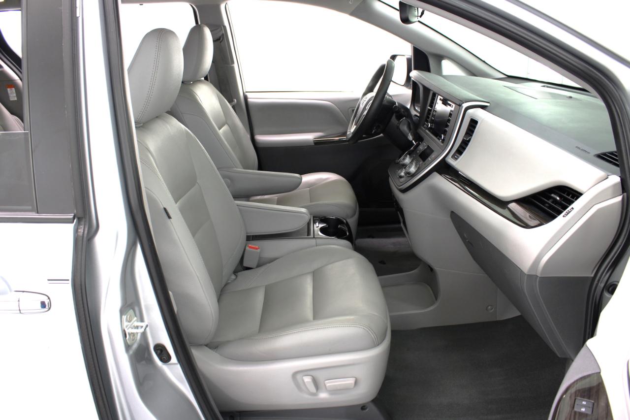 Toyota Sienna XLE Premium FWD 8-Passenger (Natl) 2020