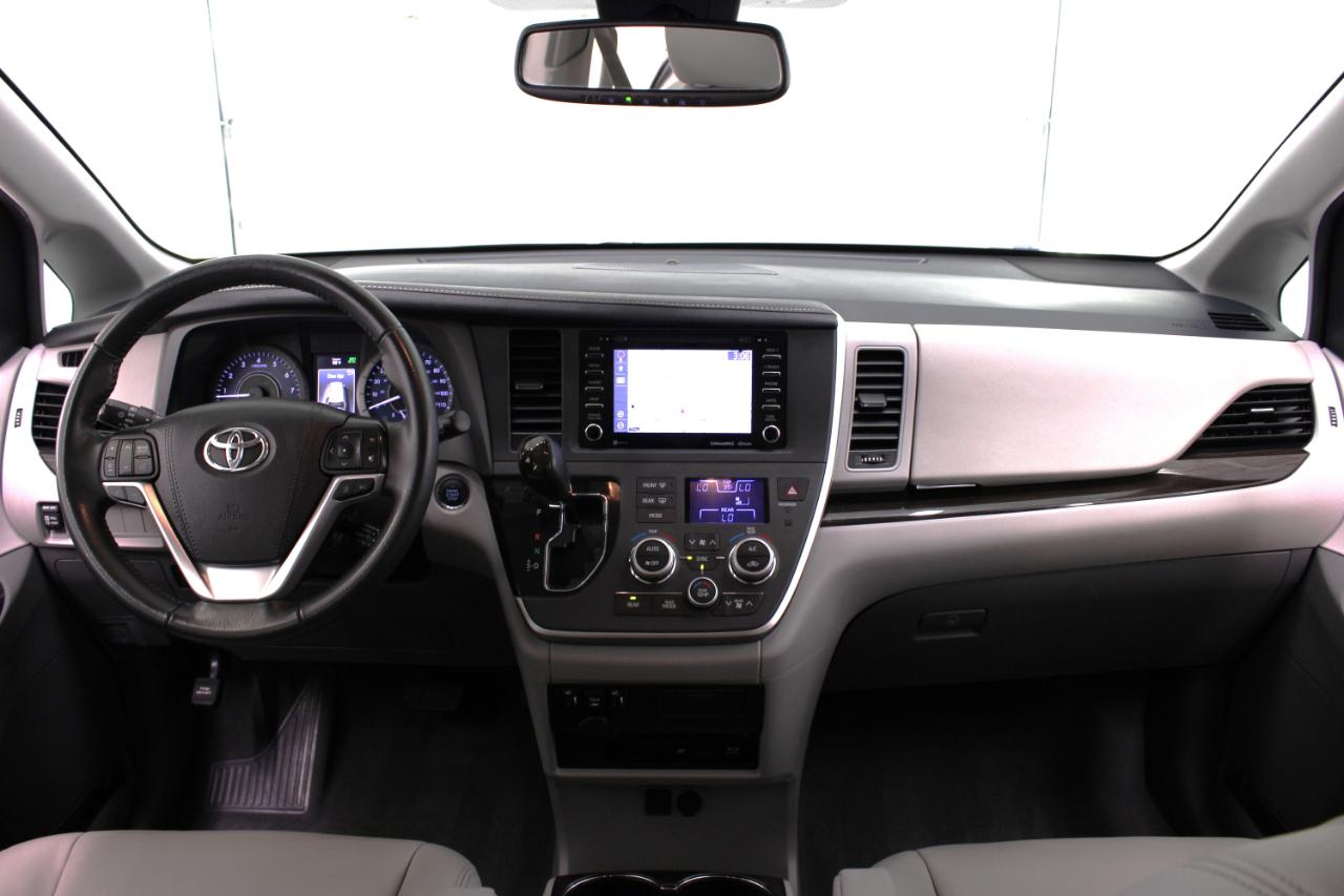 Toyota Sienna XLE Premium FWD 8-Passenger (Natl) 2020