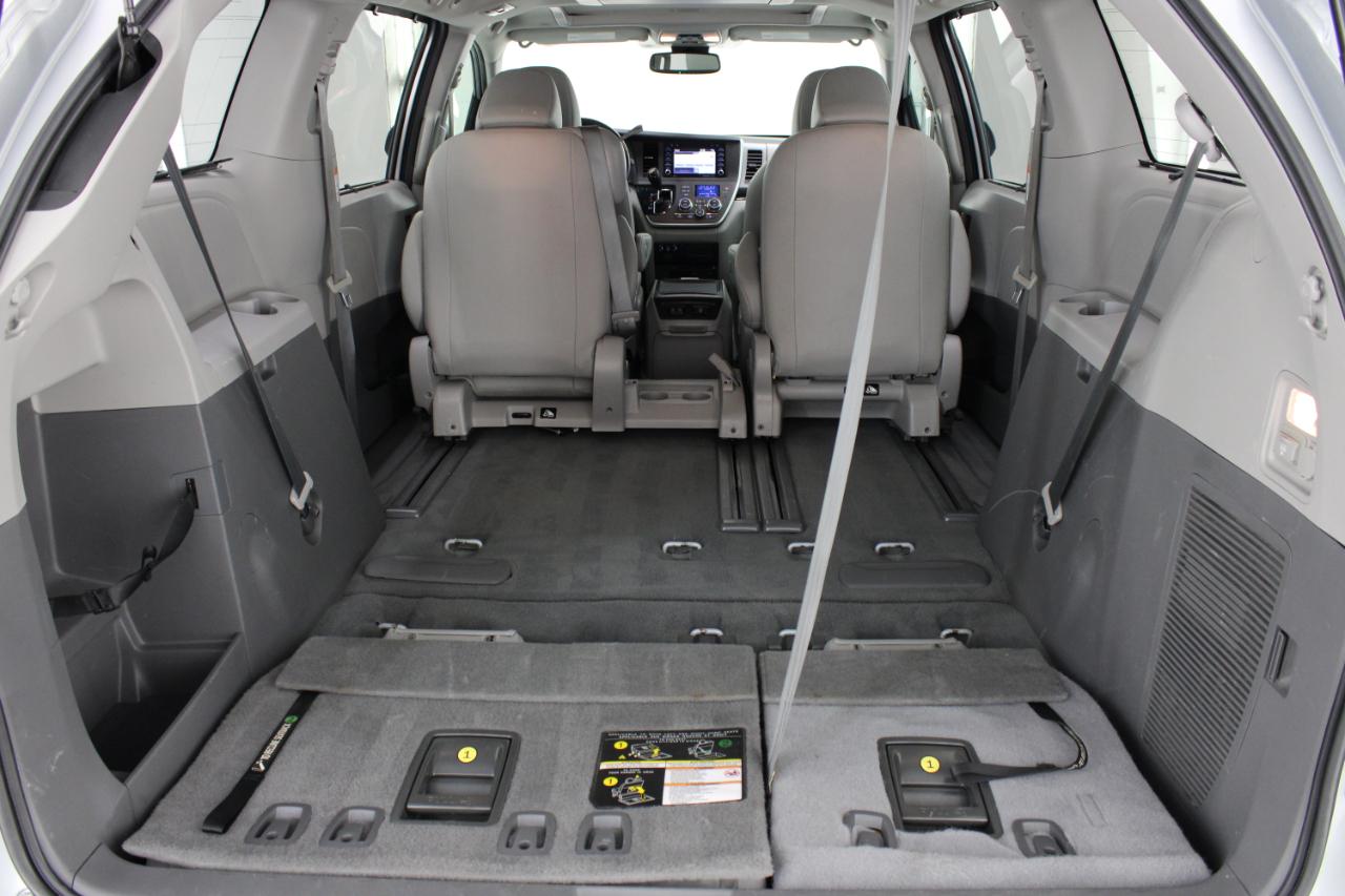 Toyota Sienna XLE Premium FWD 8-Passenger (Natl) 2020