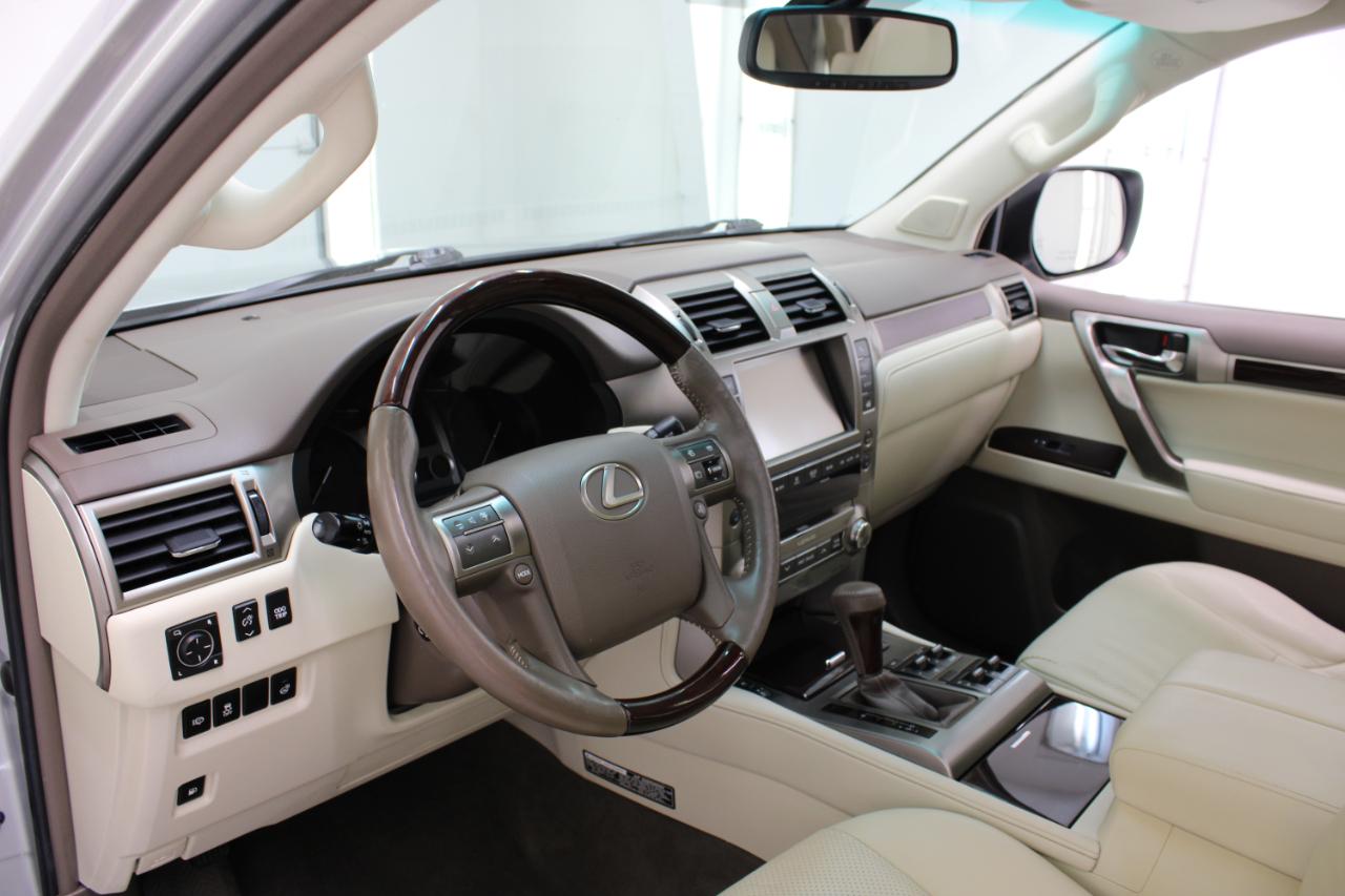 Lexus GX 460 4WD 4dr Luxury 2015