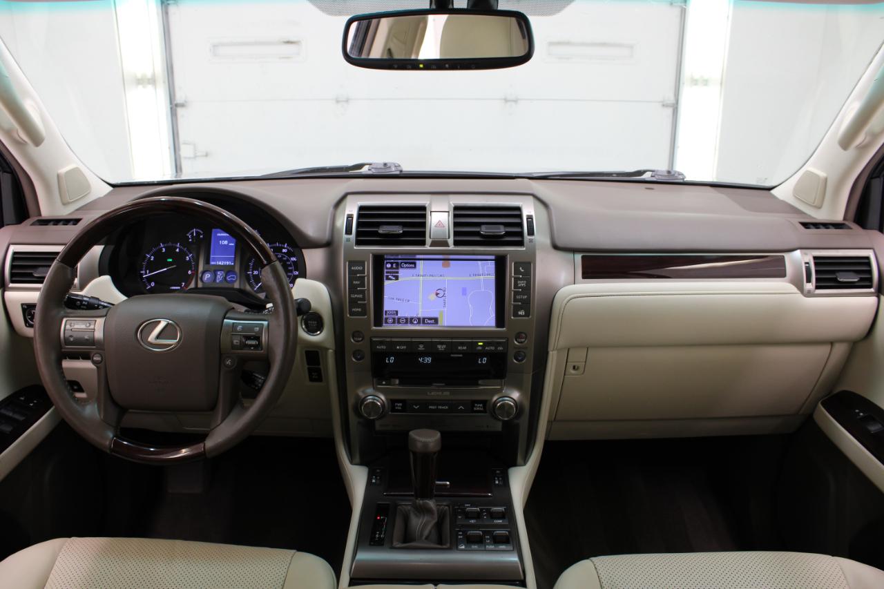 Lexus GX 460 4WD 4dr Luxury 2015