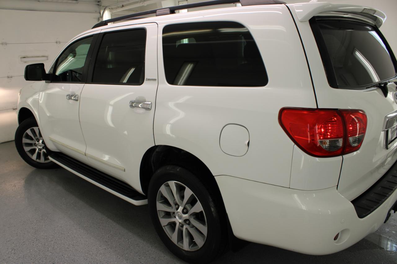 Toyota Sequoia RWD 5.7L Limited (Natl) 2016