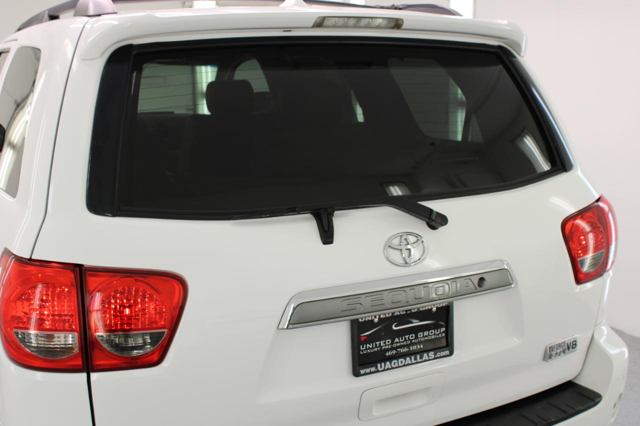Toyota Sequoia RWD 5.7L Limited (Natl) 2016