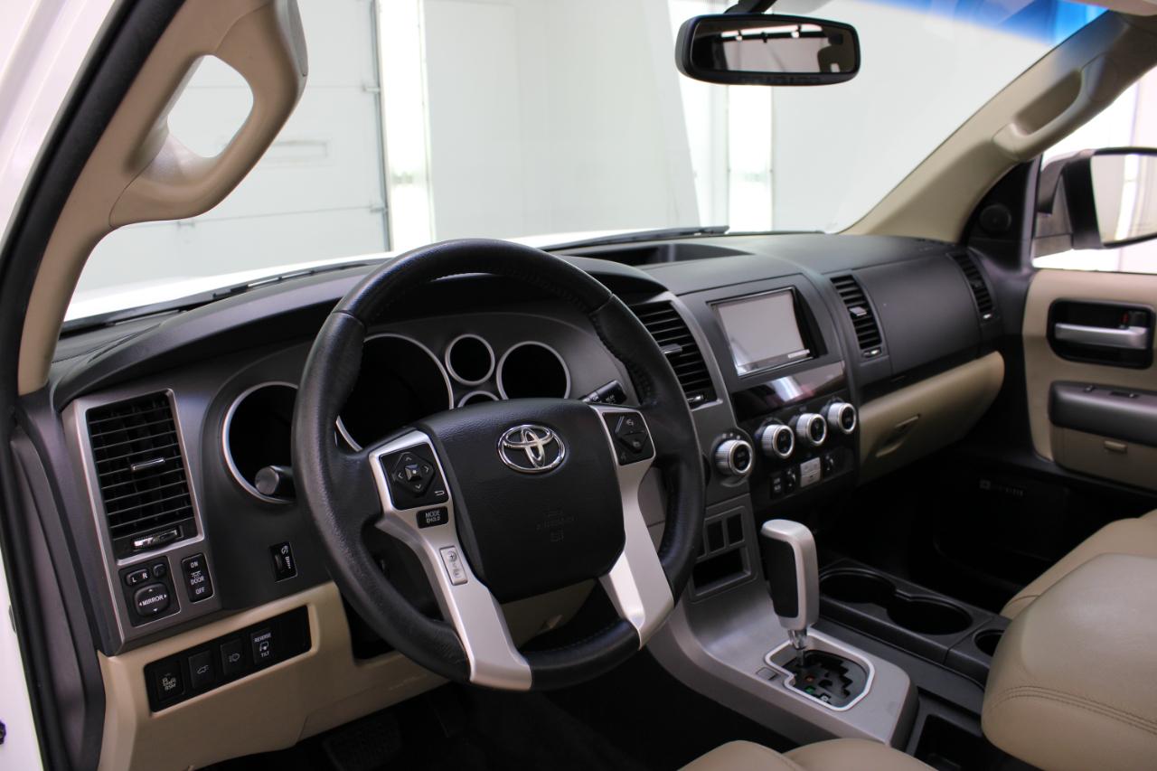 Toyota Sequoia RWD 5.7L Limited (Natl) 2016