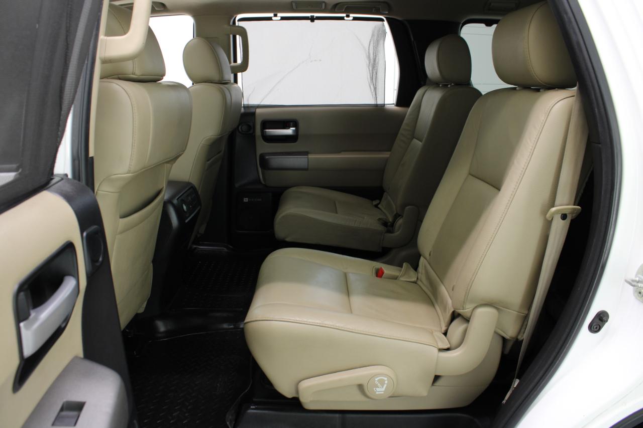 Toyota Sequoia RWD 5.7L Limited (Natl) 2016