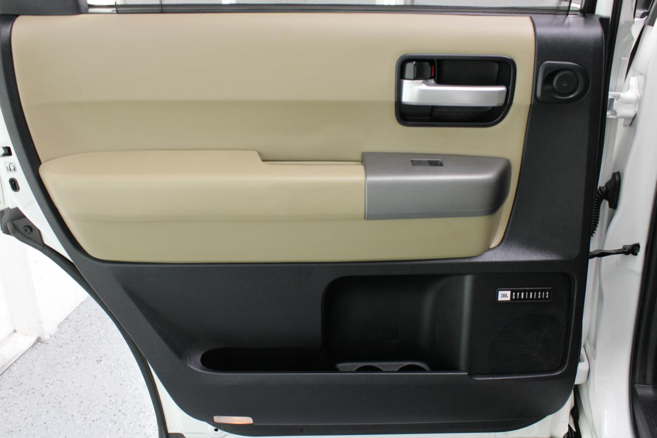 Toyota Sequoia RWD 5.7L Limited (Natl) 2016