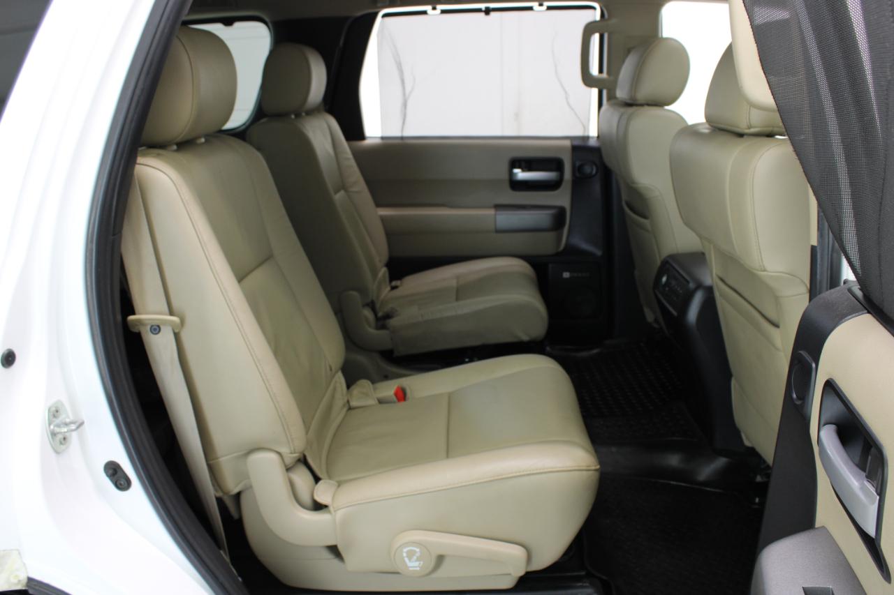 Toyota Sequoia RWD 5.7L Limited (Natl) 2016