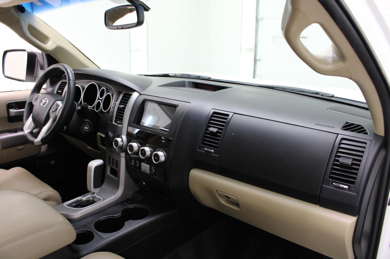 Toyota Sequoia RWD 5.7L Limited (Natl) 2016