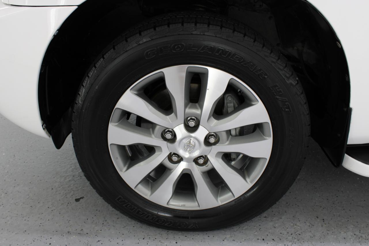 Toyota Sequoia RWD 5.7L Limited (Natl) 2016