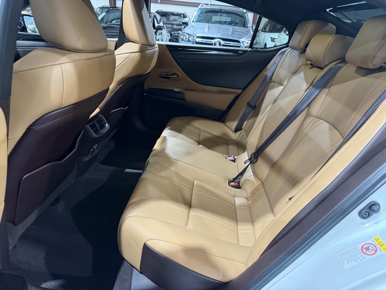 Lexus ES 350 Luxury 2019