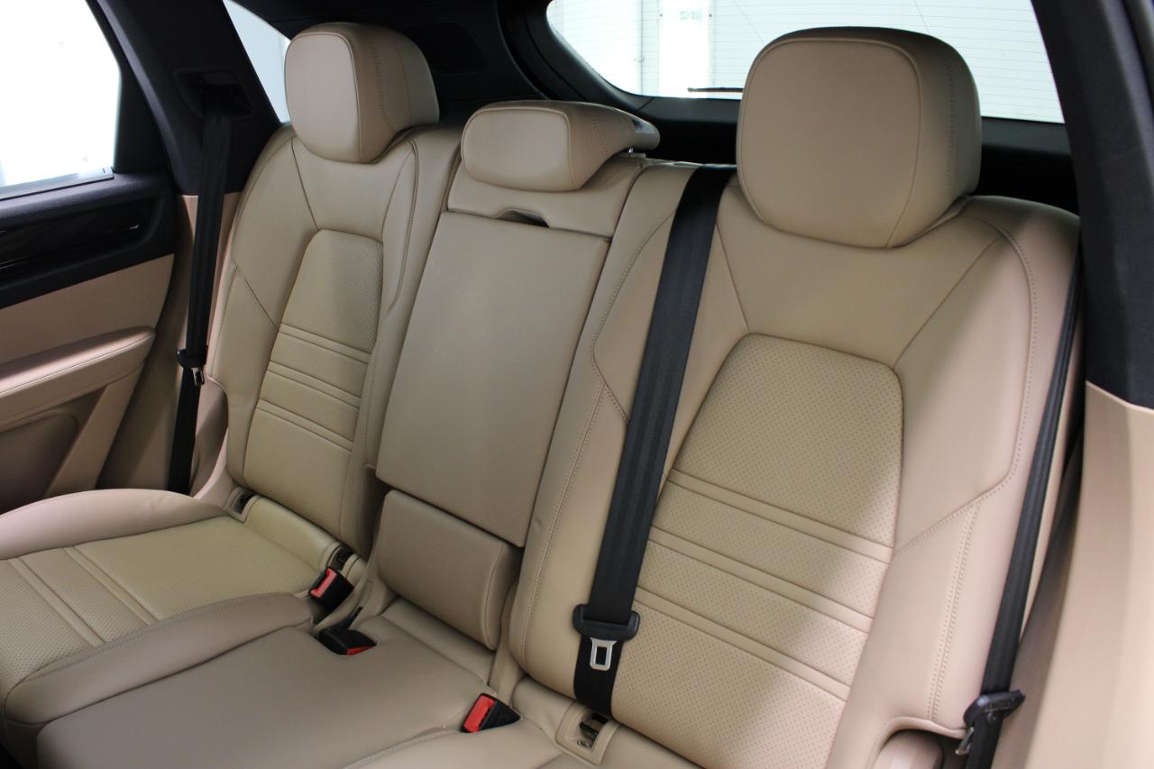 Porsche Cayenne AWD 2019