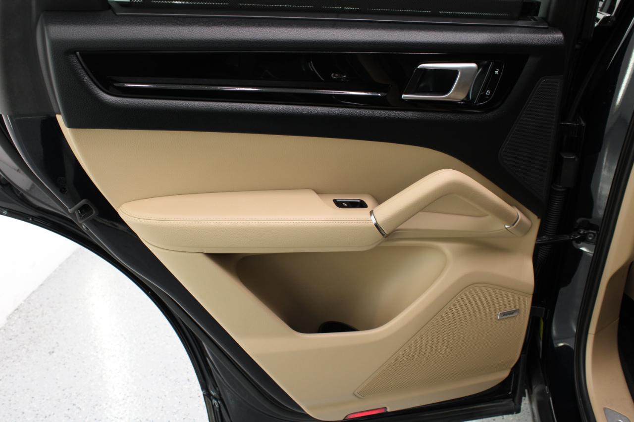 Porsche Cayenne AWD 2019