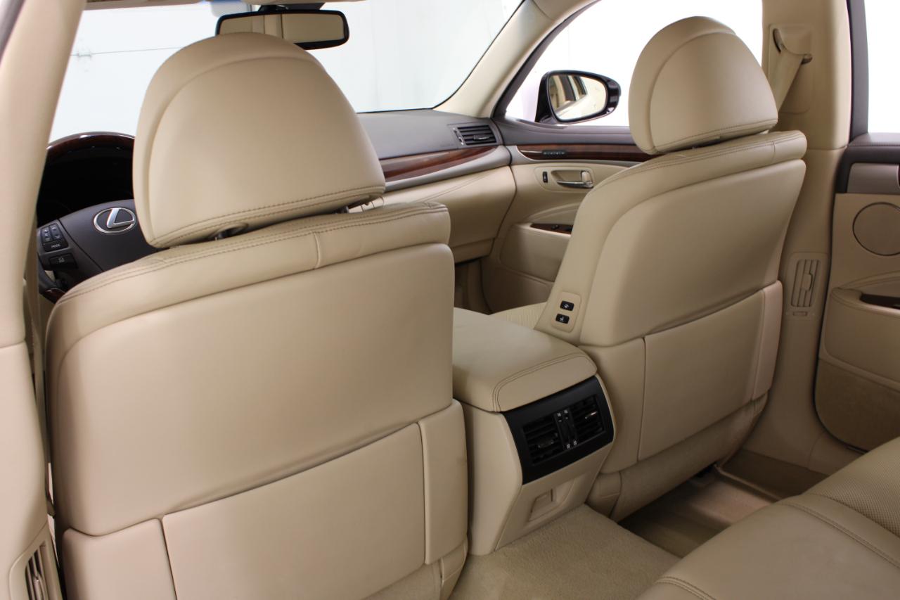 Lexus LS 460 4dr Sdn RWD 2016