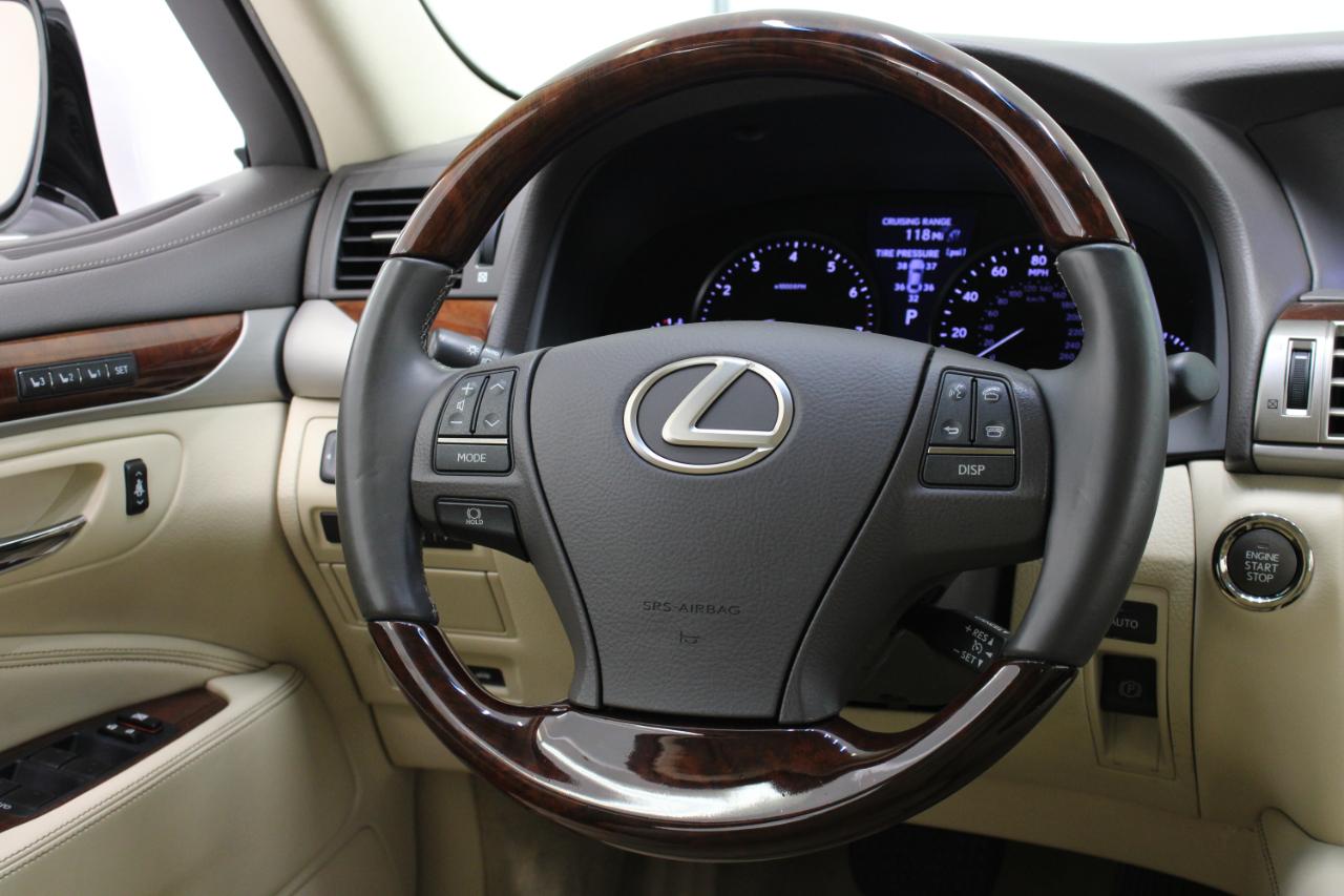Lexus LS 460 4dr Sdn RWD 2016