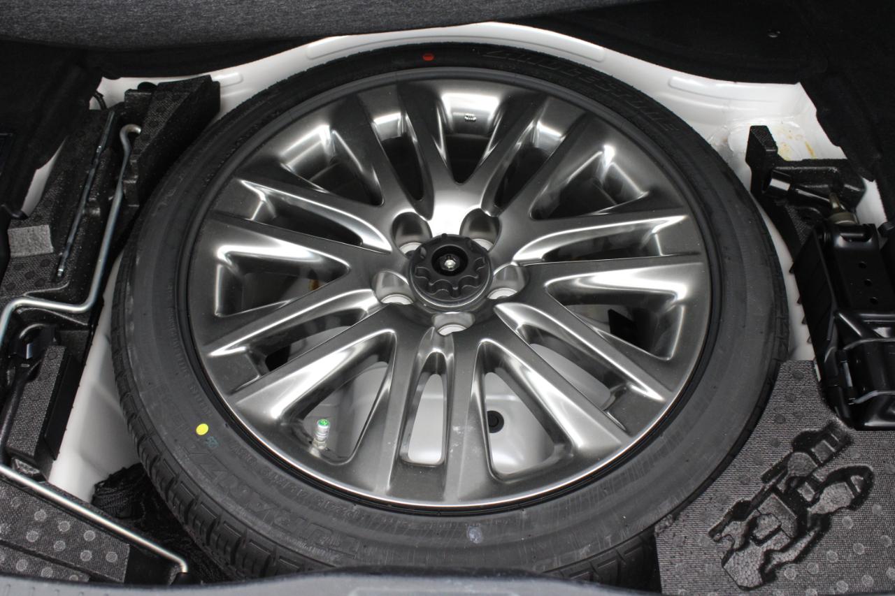 Lexus LS 460 4dr Sdn RWD 2016