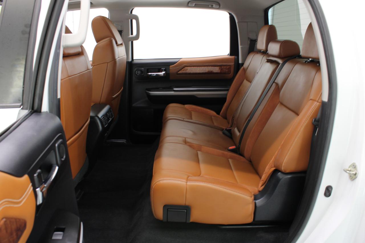 Toyota Tundra 4WD 1794 Edition CrewMax 5.5' Bed 5.7L FFV (Natl) 2018
