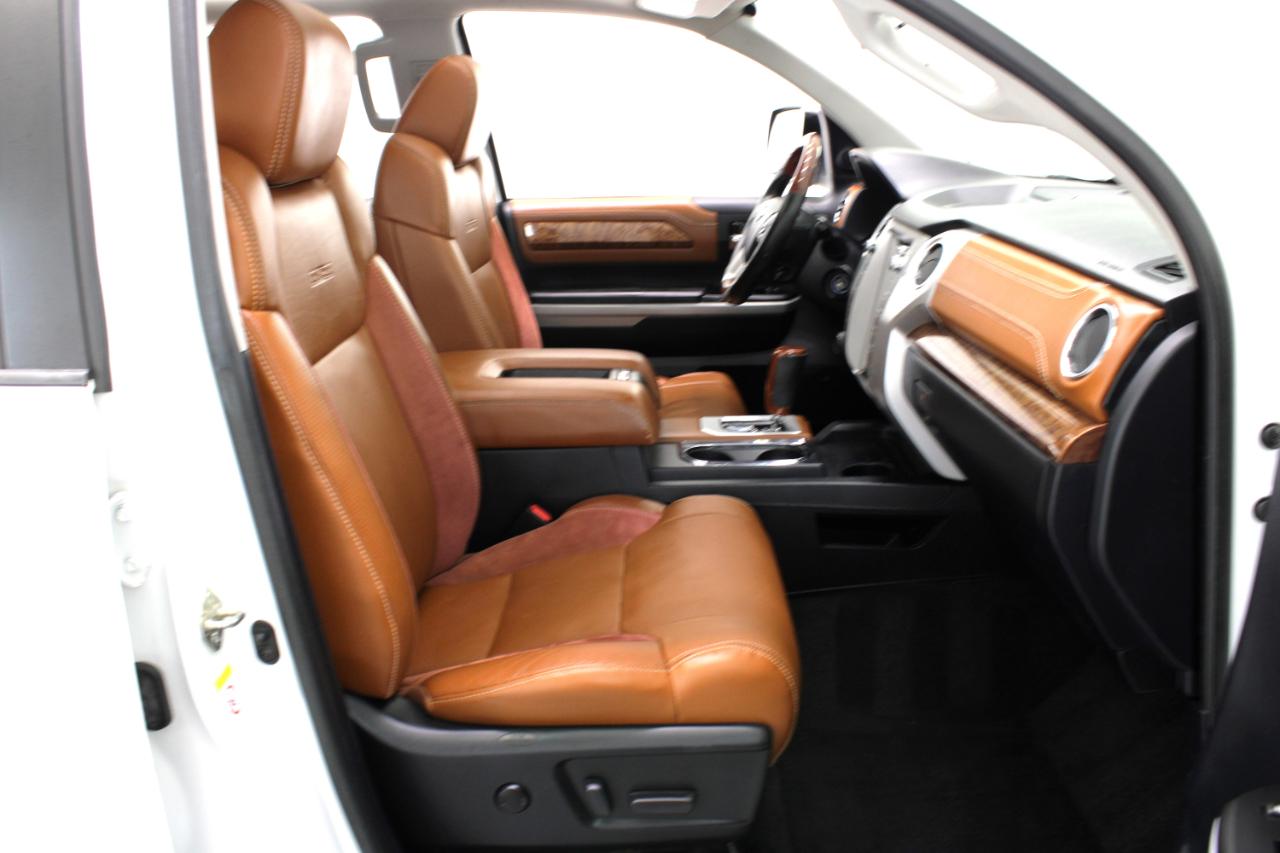 Toyota Tundra 4WD 1794 Edition CrewMax 5.5' Bed 5.7L FFV (Natl) 2018