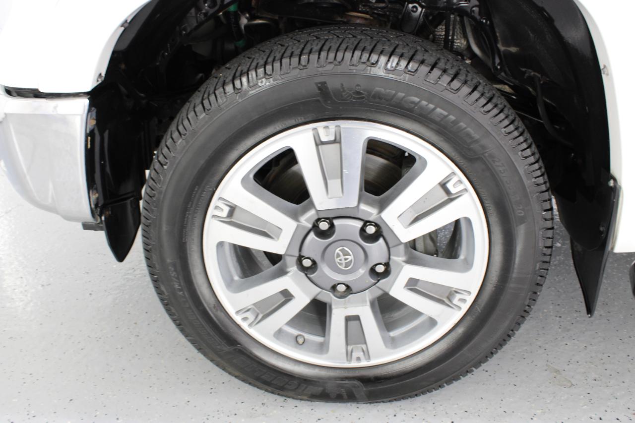 Toyota Tundra 4WD 1794 Edition CrewMax 5.5' Bed 5.7L FFV (Natl) 2018