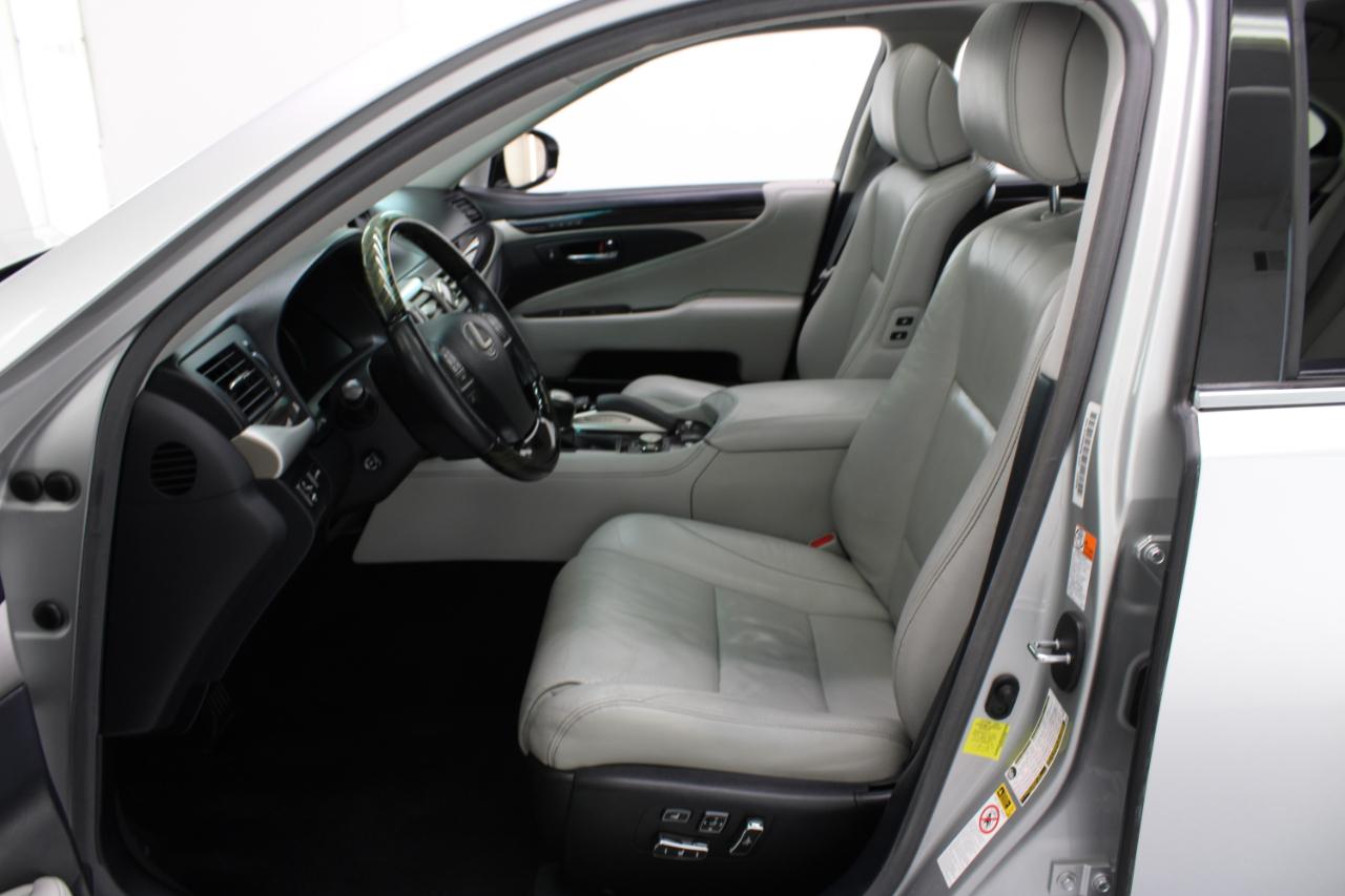 Lexus LS 460 4dr Sdn RWD 2016
