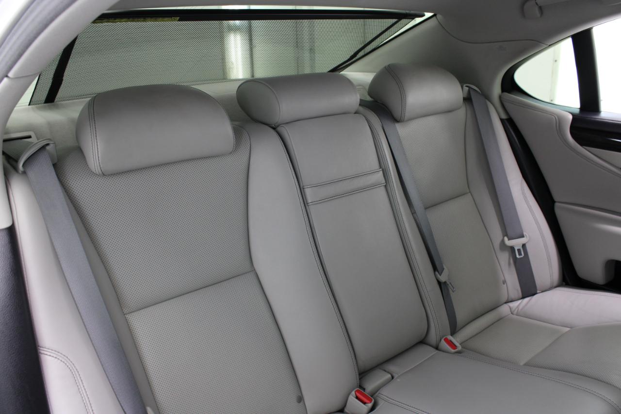 Lexus LS 460 4dr Sdn RWD 2016