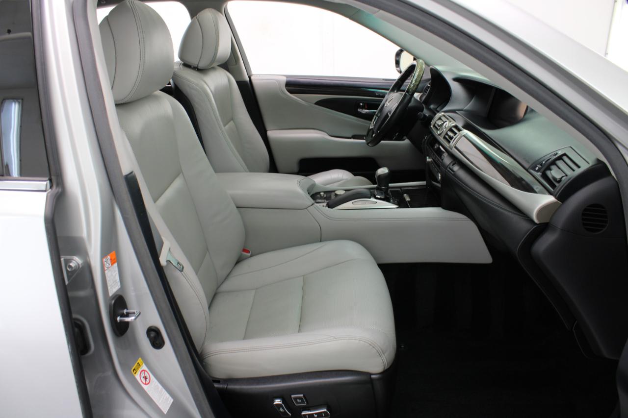 Lexus LS 460 4dr Sdn RWD 2016