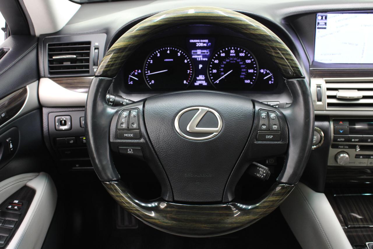 Lexus LS 460 4dr Sdn RWD 2016